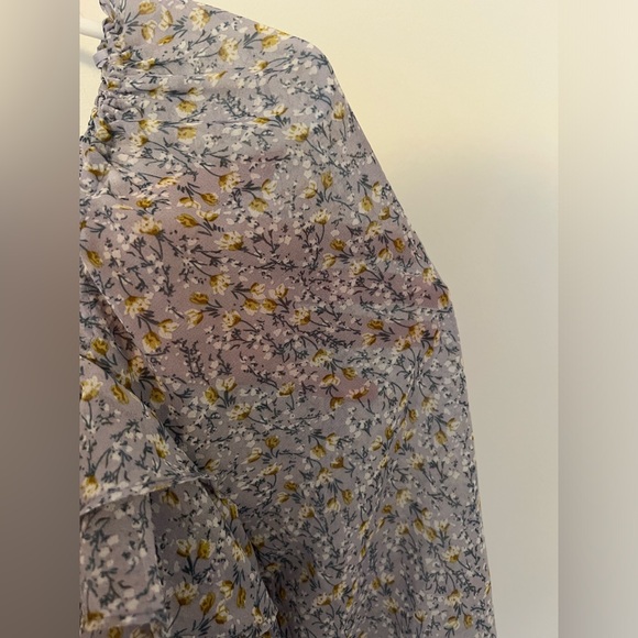 ASTR Ruffle Shirt - Picture 4 of 8